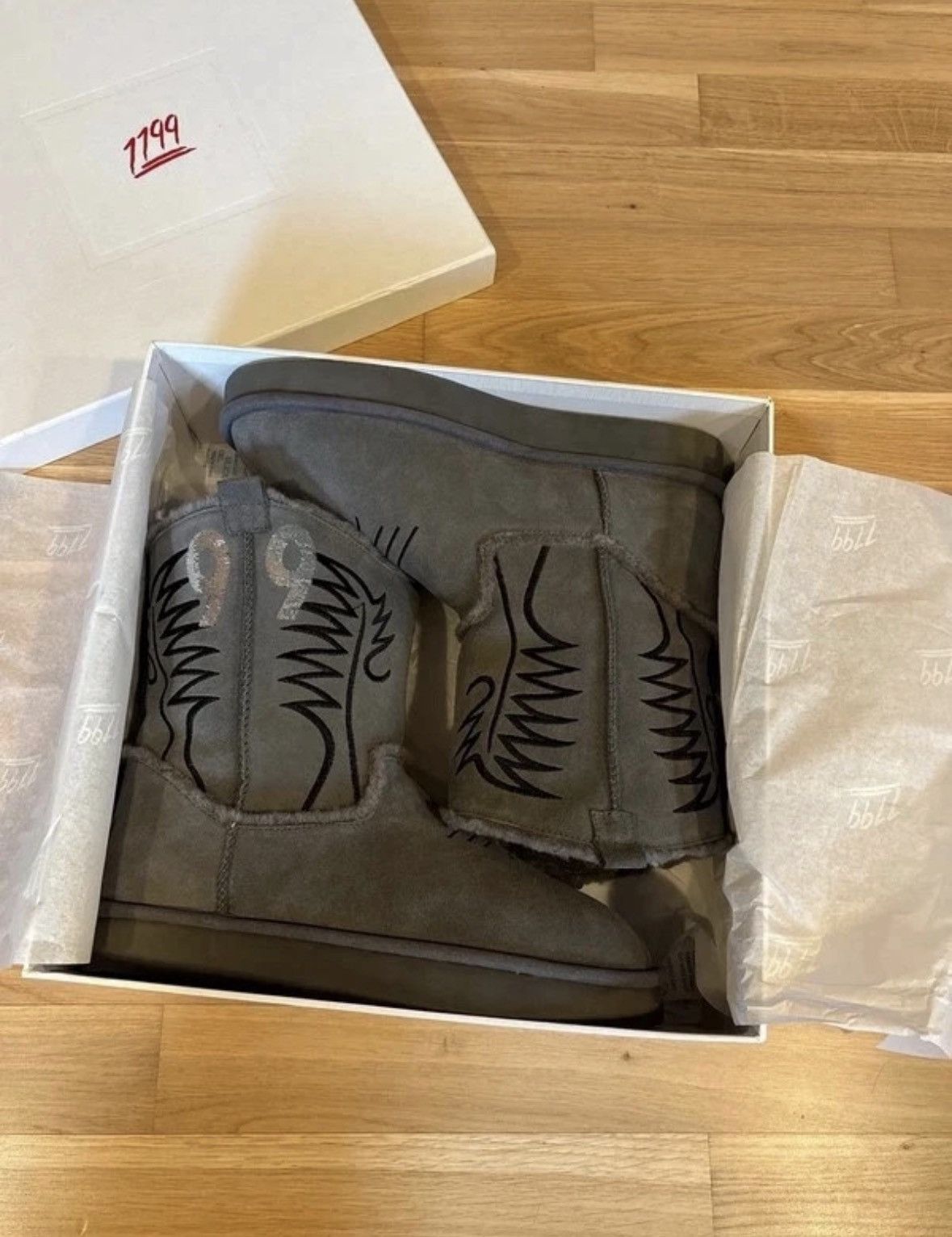 Grey Bazo 1199 cowboy uggs size 44