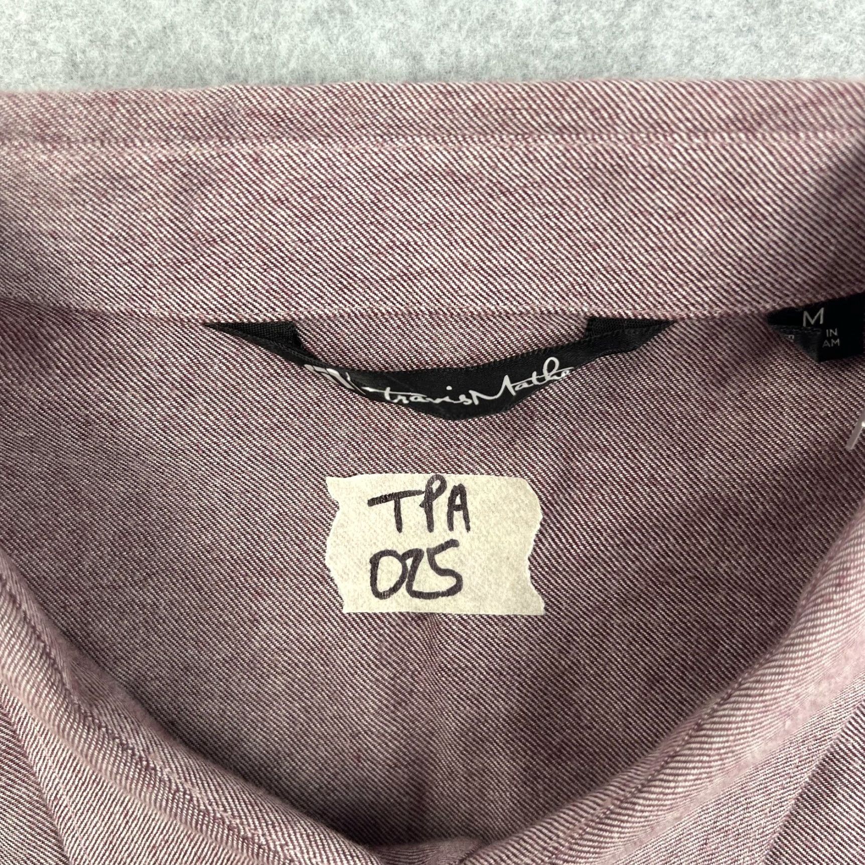 TravisMathew Travis Mathew Shirt Mens Medium Purple Long Sleeve Button-Up Casual Two Pocket Size US M / EU 48-50 / 2 - 6 Thumbnail