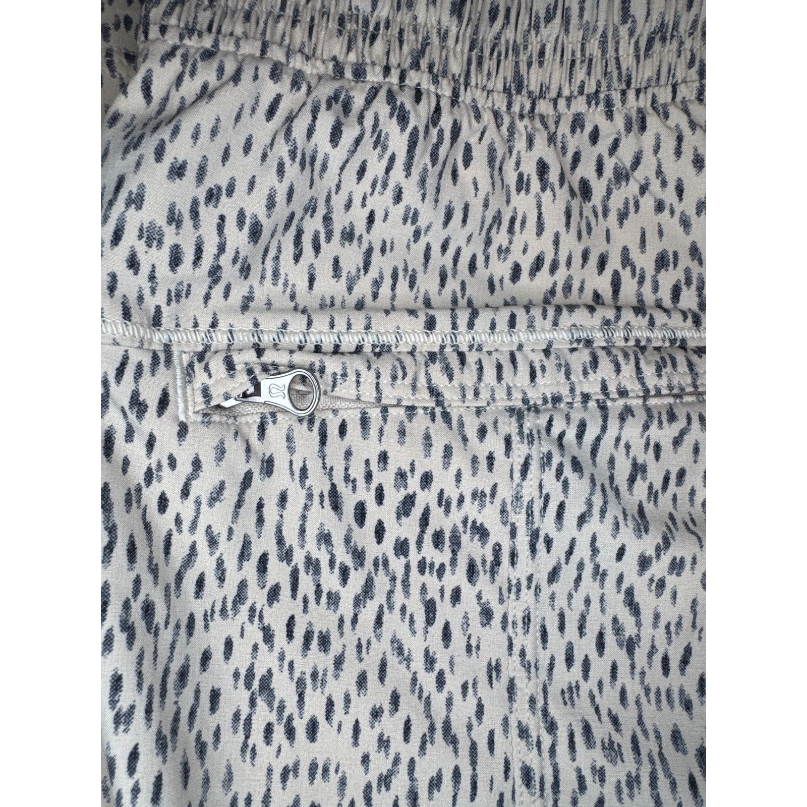 Lululemon Lululemon Step Lively Crop Jogger Pant Dottie Dash Grain Size 27" / US 4 / IT 40 - 3 Thumbnail