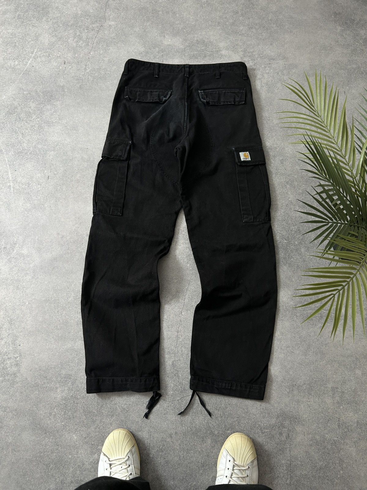 Carhartt Vintage Carhartt black cargo pants mens rare 31/32 Size US 32 / EU 48 - 1 Thumbnail