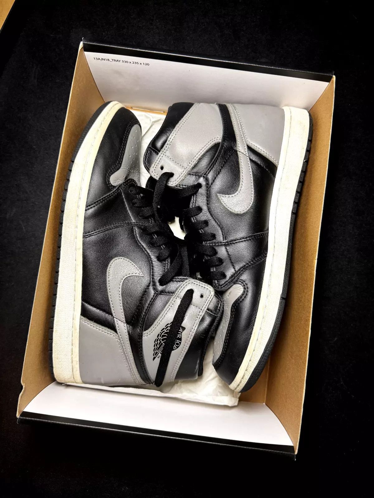 Jordan Brand × Nike Nike Air Jordan 1 Retro OG High Shadow 2018 555088-013 Size US 10.5 / EU 43-44 - 2 Thumbnail