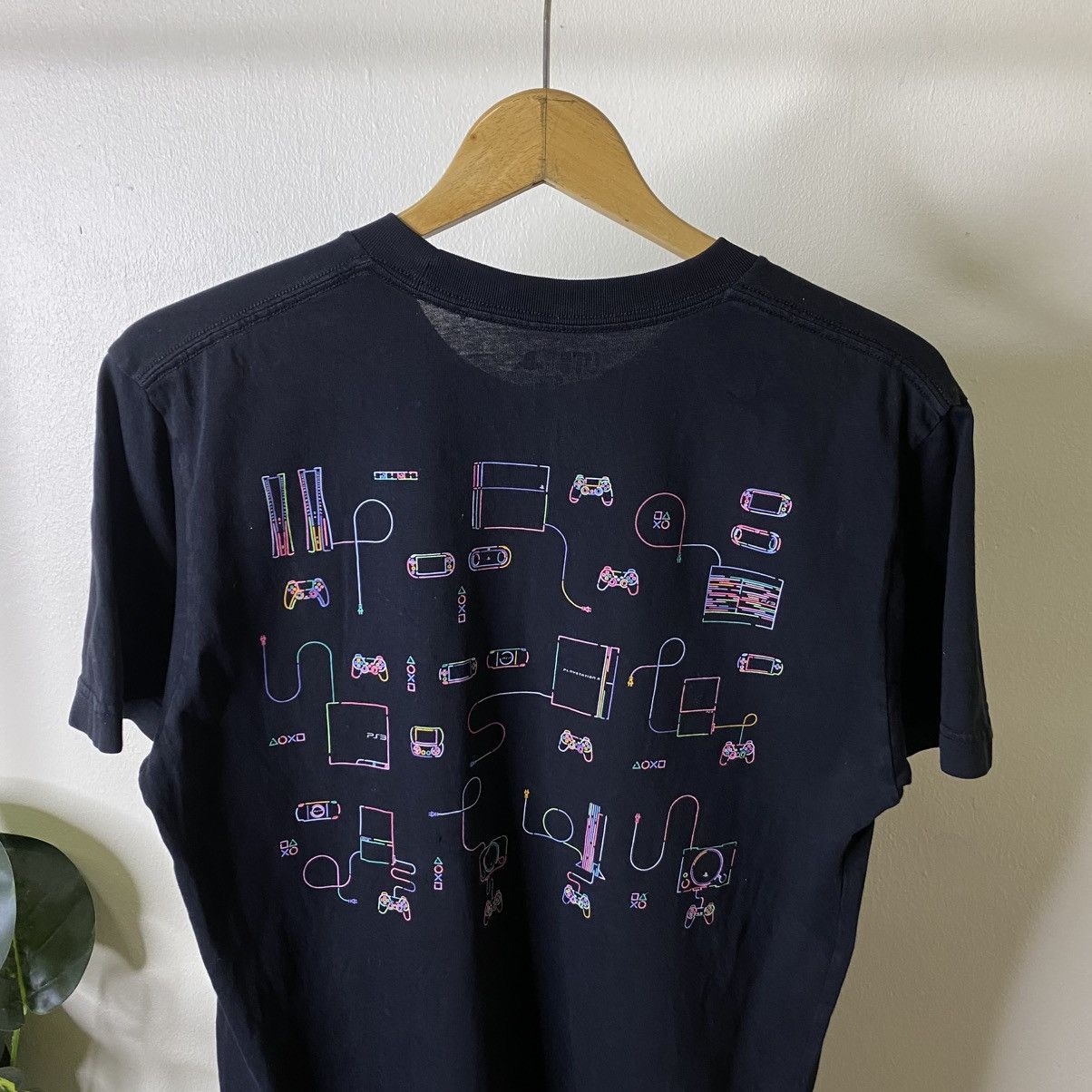 Playstation Uniqlo UT x Playstation Collaboration T Shirt Size US M / EU 48-50 / 2 - 2 Thumbnail