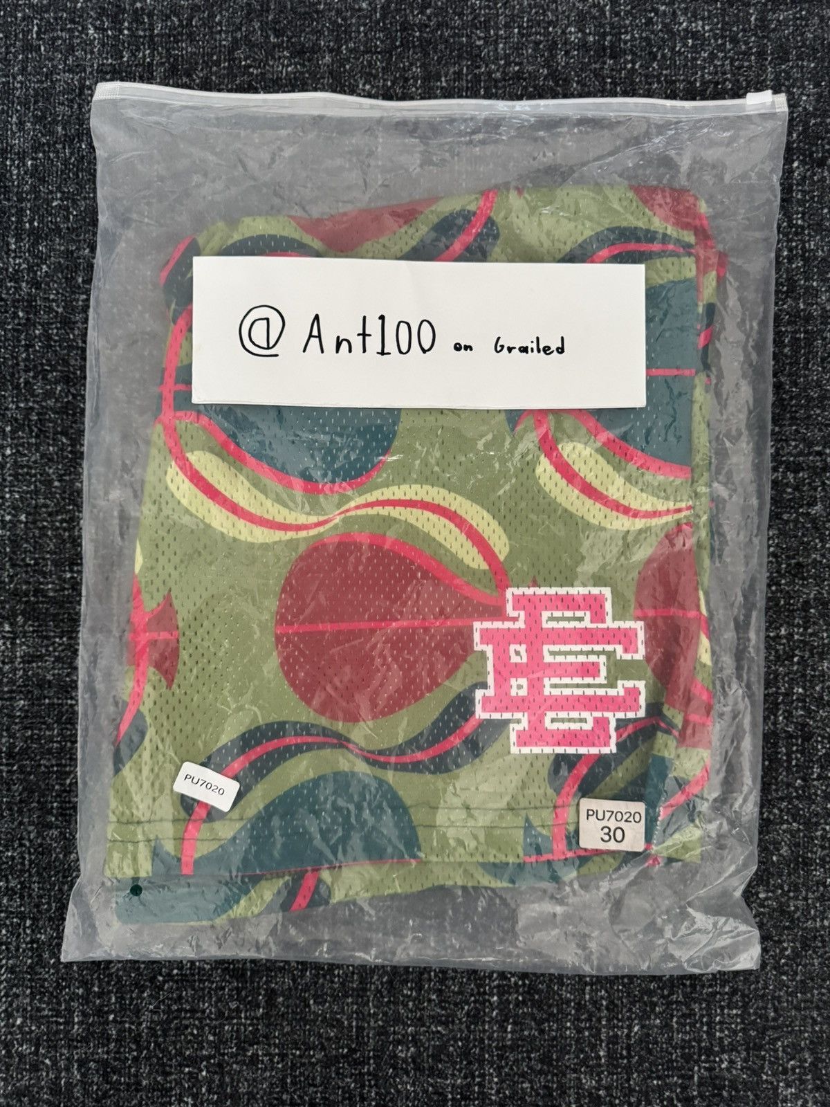 Eric Emanuel Eric Emanuel Fashion Scholarship Fund Basic Basketball Short Size US 38 / EU 54 - 4 Thumbnail