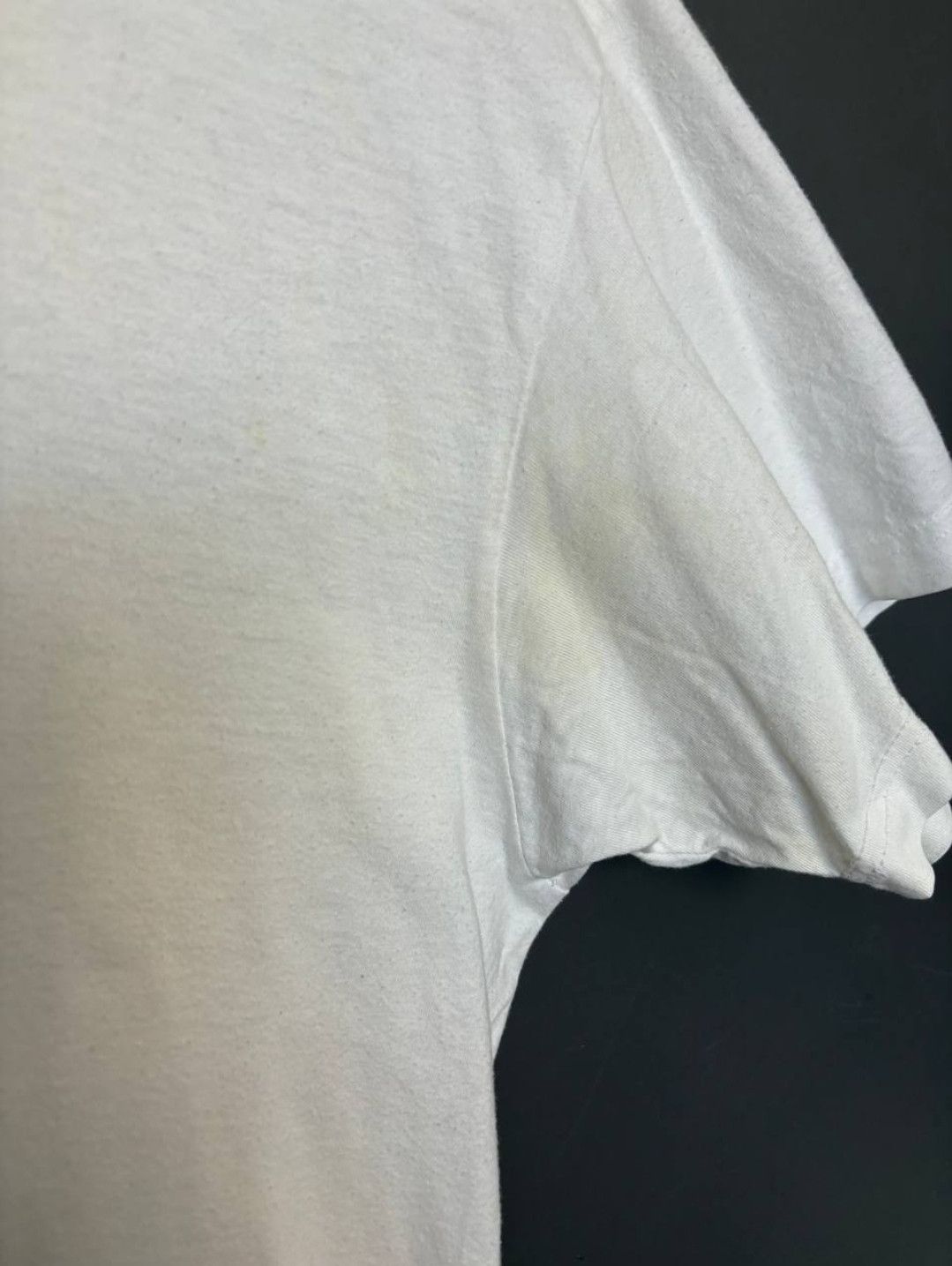 Vintage Vintage Google London T-Shirt Size US L / EU 52-54 / 3 - 8 Thumbnail