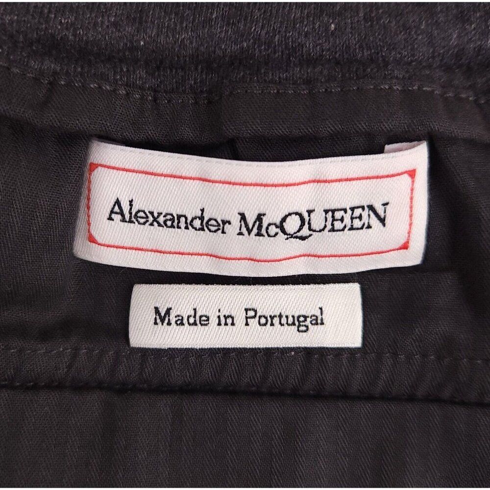 Alexander McQueen Alexander Mcqueen Stripe-Detail Track Shorts XS Mens Gray Size US 28 / EU 44 - 7 Thumbnail