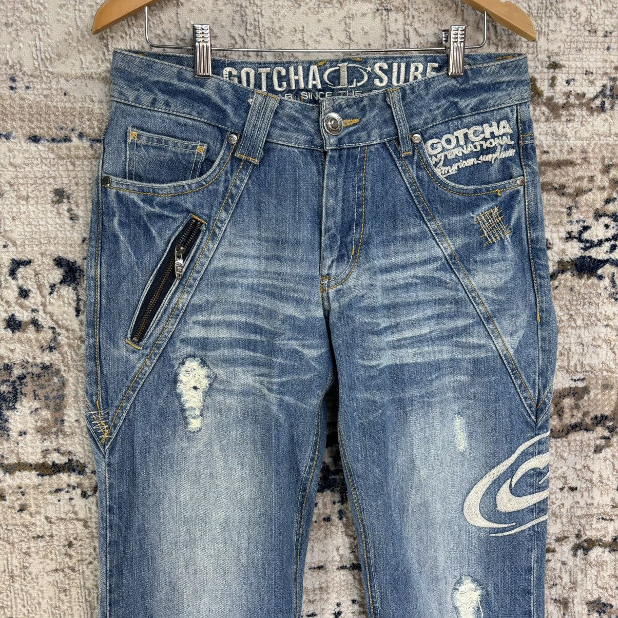 Gotcha × Vintage Vintage Gotcha Surf Embroidered Denim Jeans Size US 32 / EU 48 - 2 Thumbnail