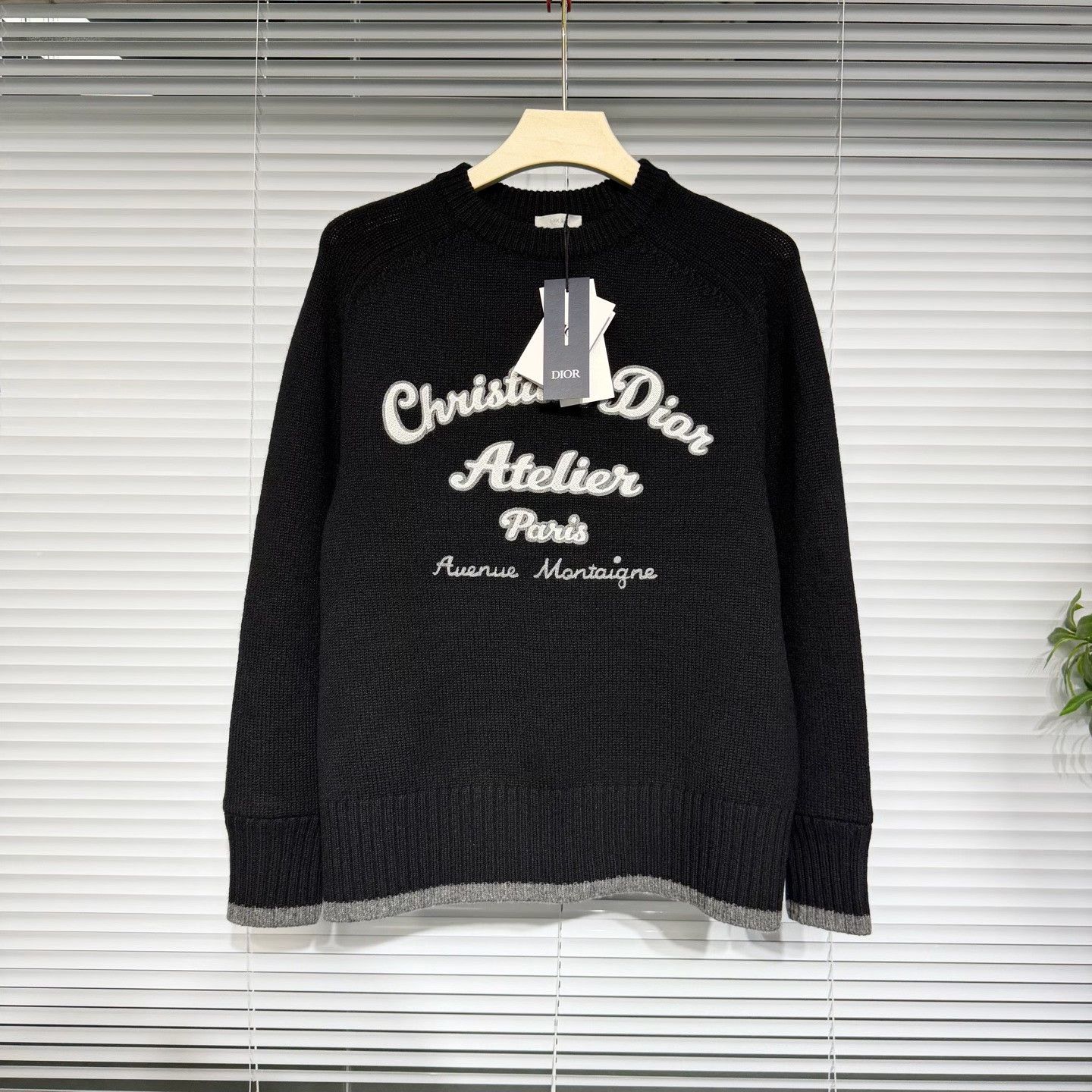 Dior Dior Knit Sweater with Embroidered Logo Size US S / EU 44-46 / 1 - 1 Thumbnail