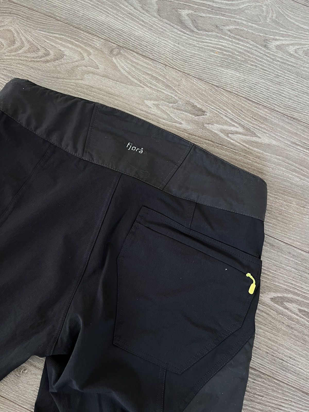 Norrona Norrona Fjora Big Logo Gorpcore Phantom - Caviar Shorts Size US 34 / EU 50 - 25 Thumbnail