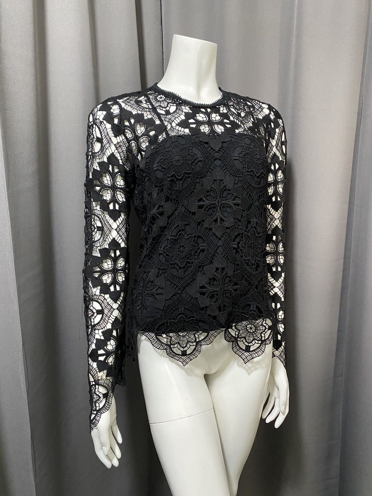 Vivienne Tam Vintage Vivienne Tam- Lace Blouse Long Sleeves Size M / US 6-8 / IT 42-44 - 1 Thumbnail