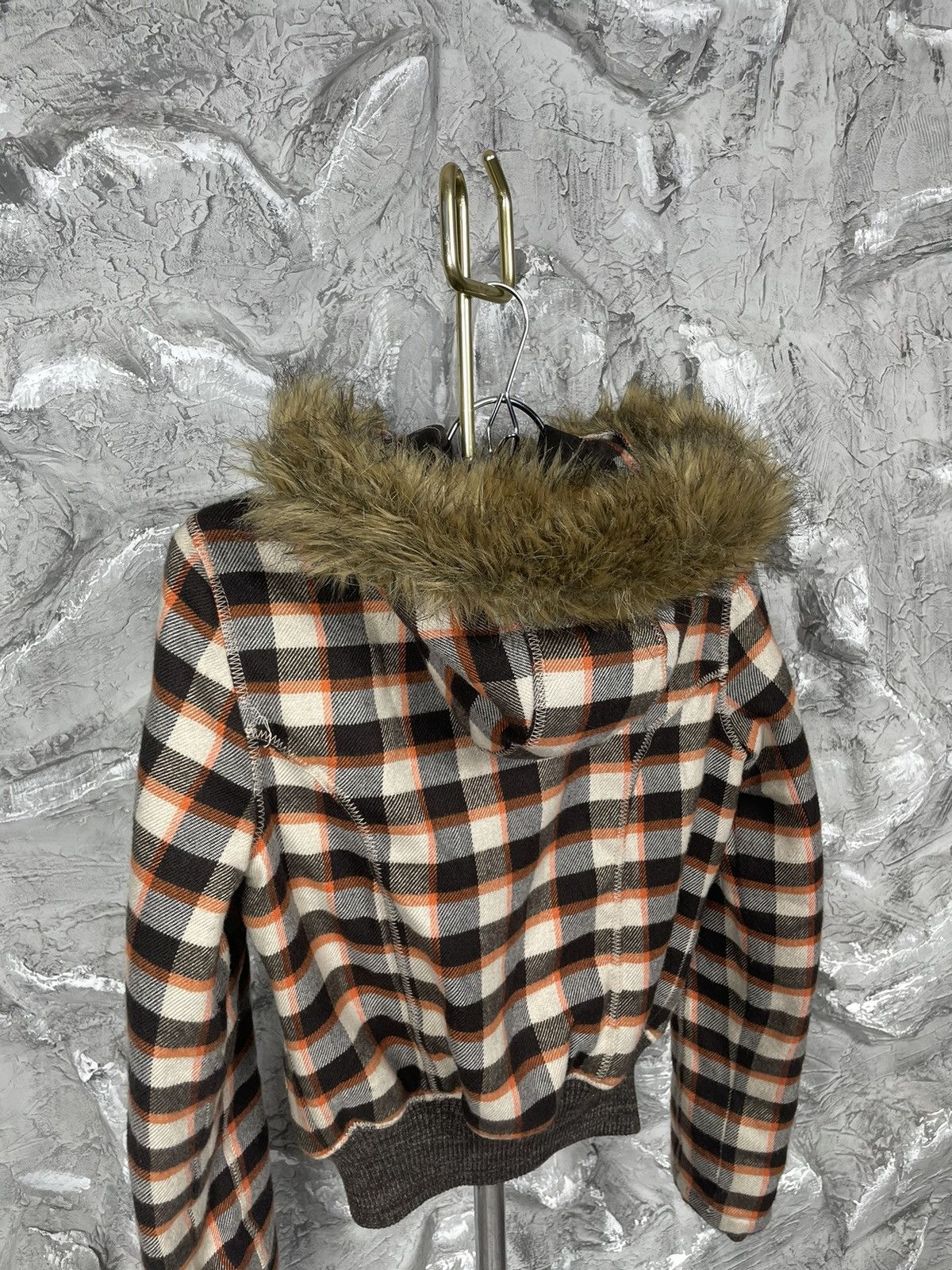 If Six Was Nine × Japanese Brand × Le Grande Bleu (L.G.B.) 2000s Vintage Y2K Fur Cropped Bomber Jacket Size US S / EU 44-46 / 1 - 11 Thumbnail
