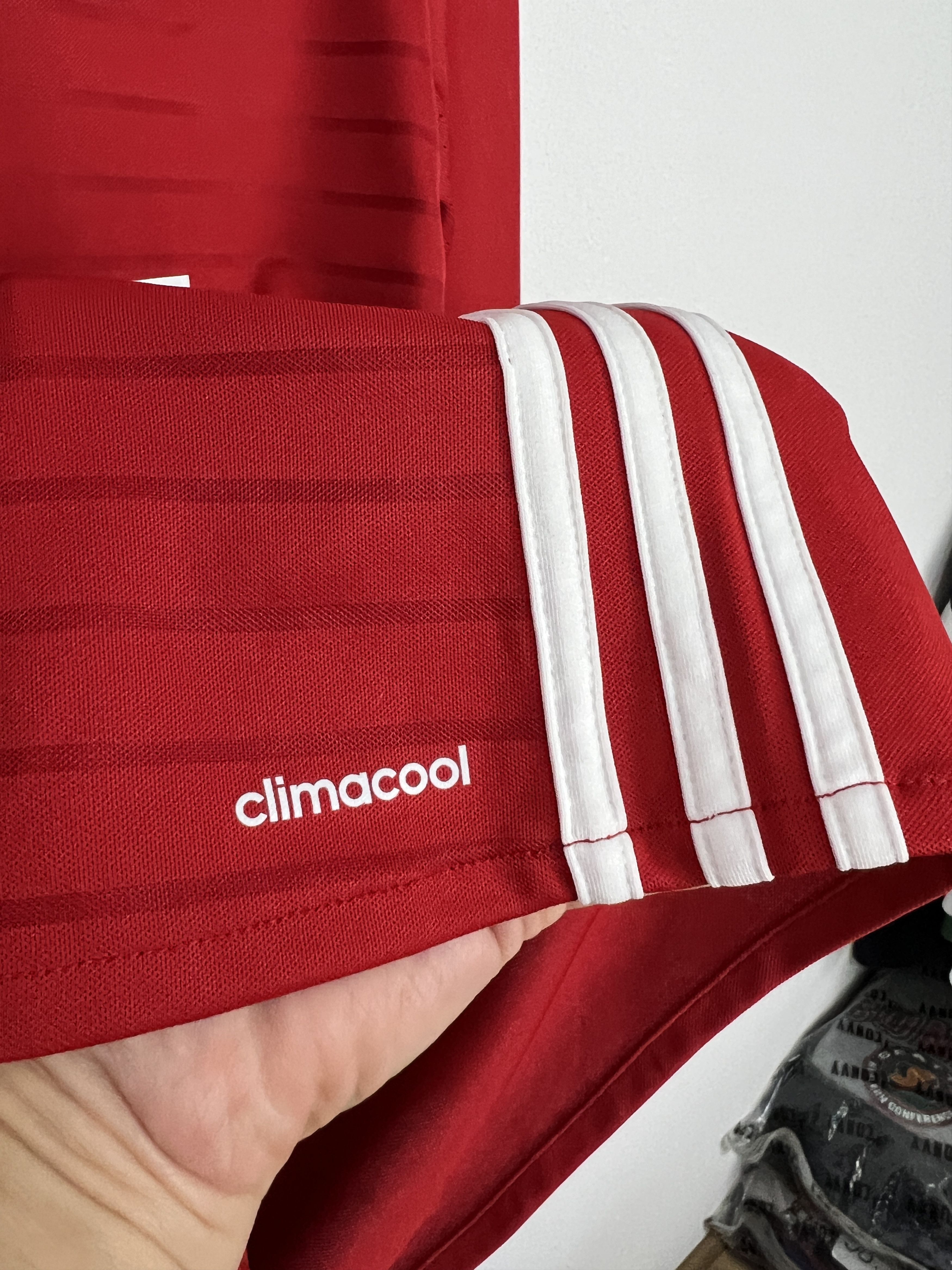 Adidas Bayern Munich Home football shirt 2016 Soccer Adidas Size US M / EU 48-50 / 2 - 5 Thumbnail