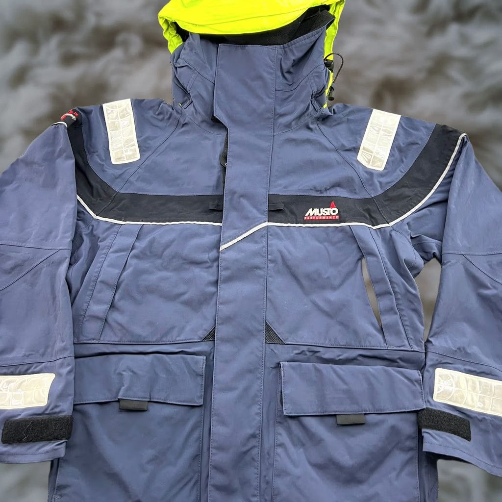 Musto Musto Performance Yachting Jacket Mens Medium Sailing Hooded Waterproof Offshore Windbreaker Quick Dry Full Zip Navy Blue Size US M / EU 48-50 / 2 - 1 Thumbnail