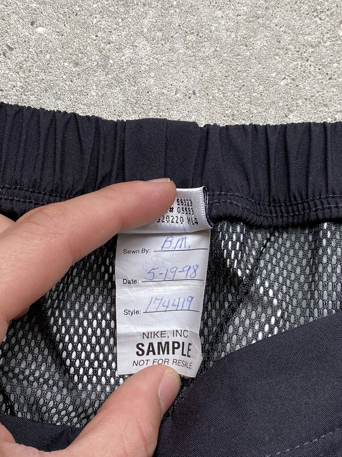 Vintage 1998 Vintage Nike Sample Track Pants Size US 32 / EU 48 - 11 Thumbnail