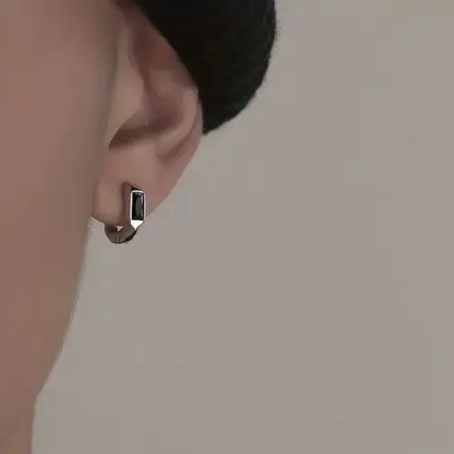 Japanese Brand Vintage Pair Men's Fashion Trendy Earrings Size ONE SIZE - 1 Thumbnail