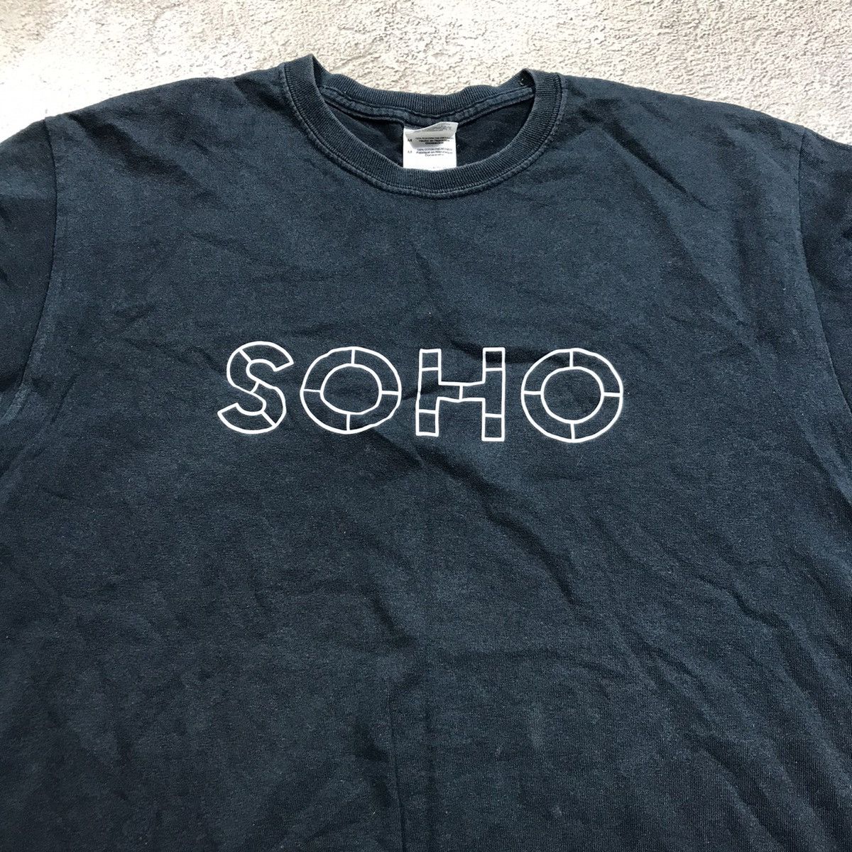 Vintage Vintage 90s SOHO New York Graphic Tee Streetwear Y2K Boxy L Size US L / EU 52-54 / 3 - 3 Thumbnail