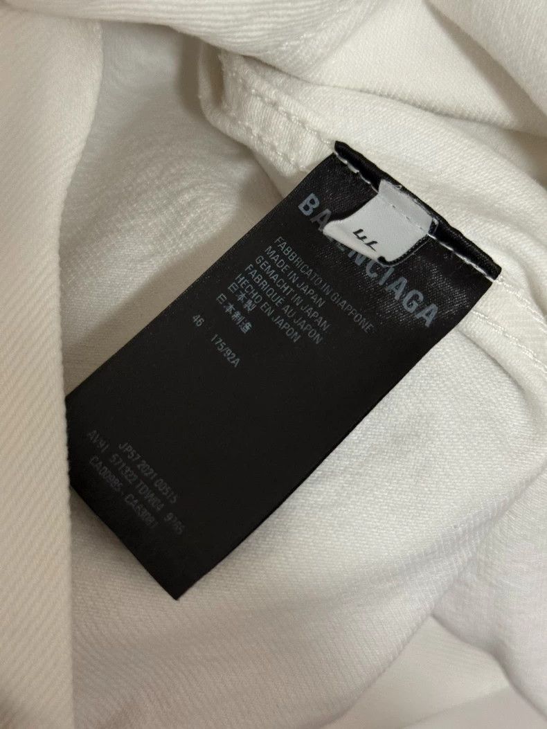Balenciaga Balenciaga Back Letter Logo Washed Denim Jacket Size US S / EU 44-46 / 1 - 4 Thumbnail