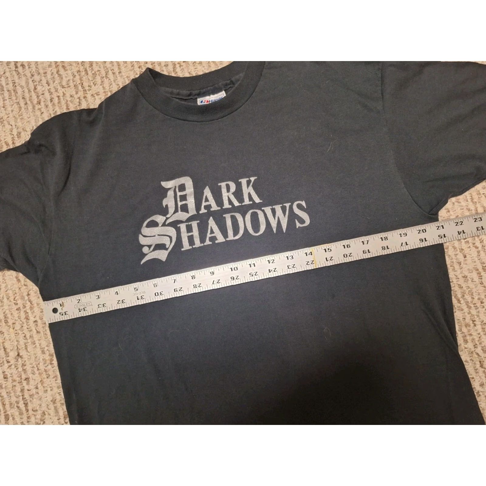 Hanes VINTAGE Dark Shadows Tv Movie Horror Goth RARE Shirt - Sz L/XL Hanes Black Movie Shirt Mens L/XL Size US L / EU 52-54 / 3 - 3 Thumbnail