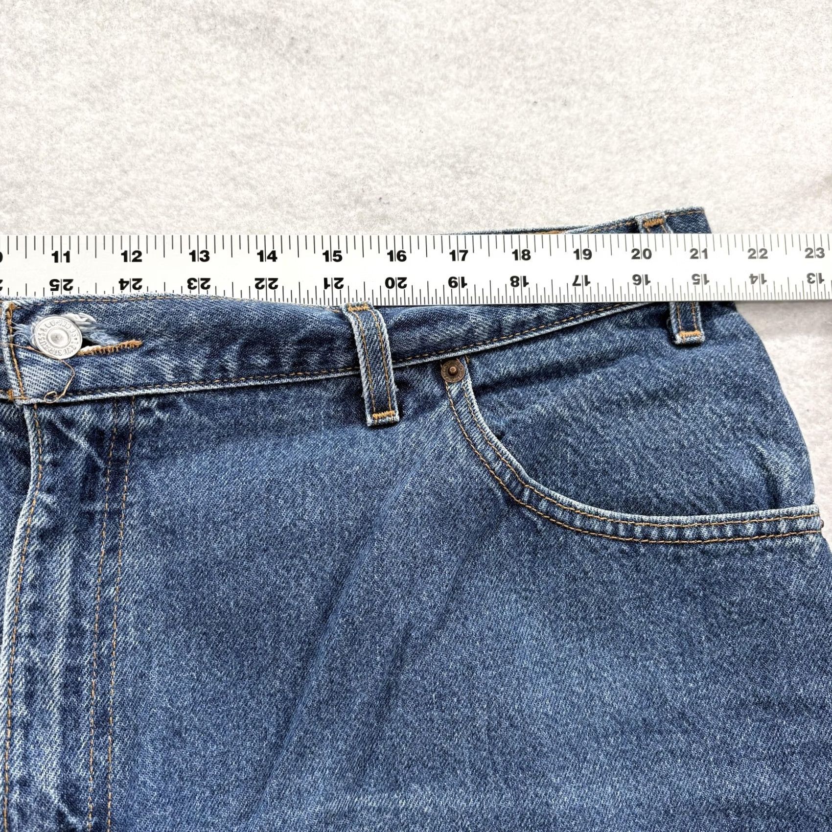 Levi's VINTAGE Levis 550 Relaxed Tapered Jeans Womens 22 Blue Med Wash High Rise Y2K Size 40" / US 18 - 7 Thumbnail