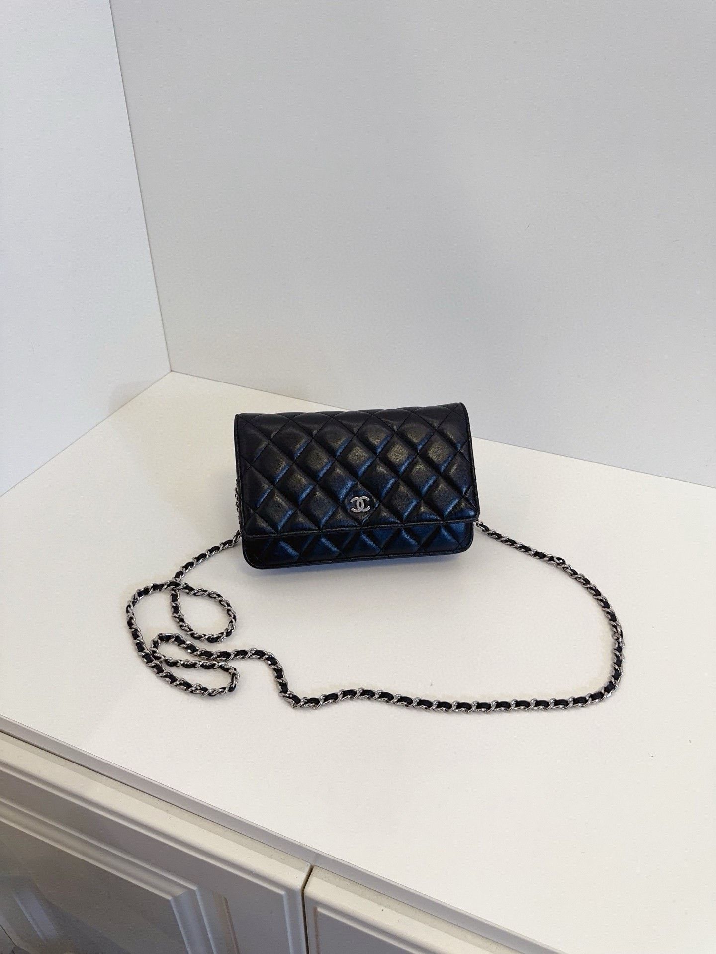 Chanel Pre-loved Bag Very good condition Size ONE SIZE - 1 Thumbnail