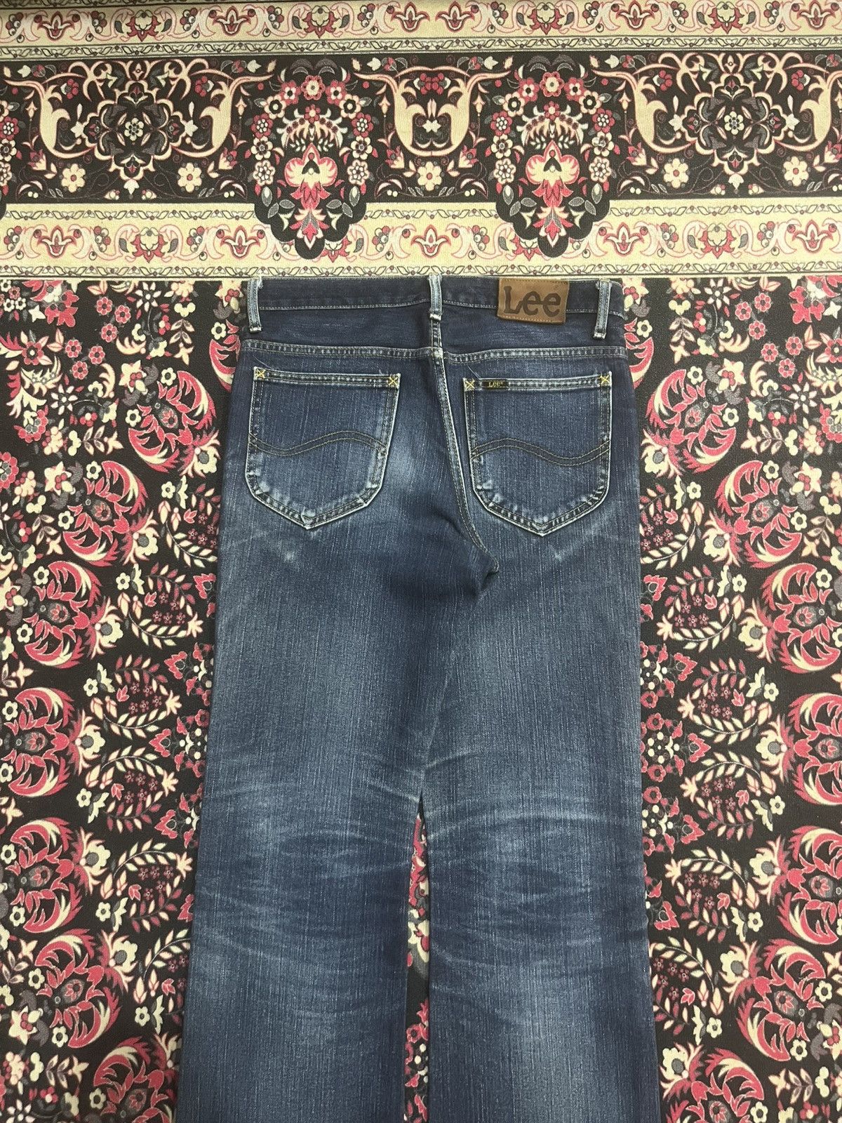 Vintage Vintage Lee Japan Dark Blue Faded Washed Distress Flare Jean Size US 31 - 6 Thumbnail