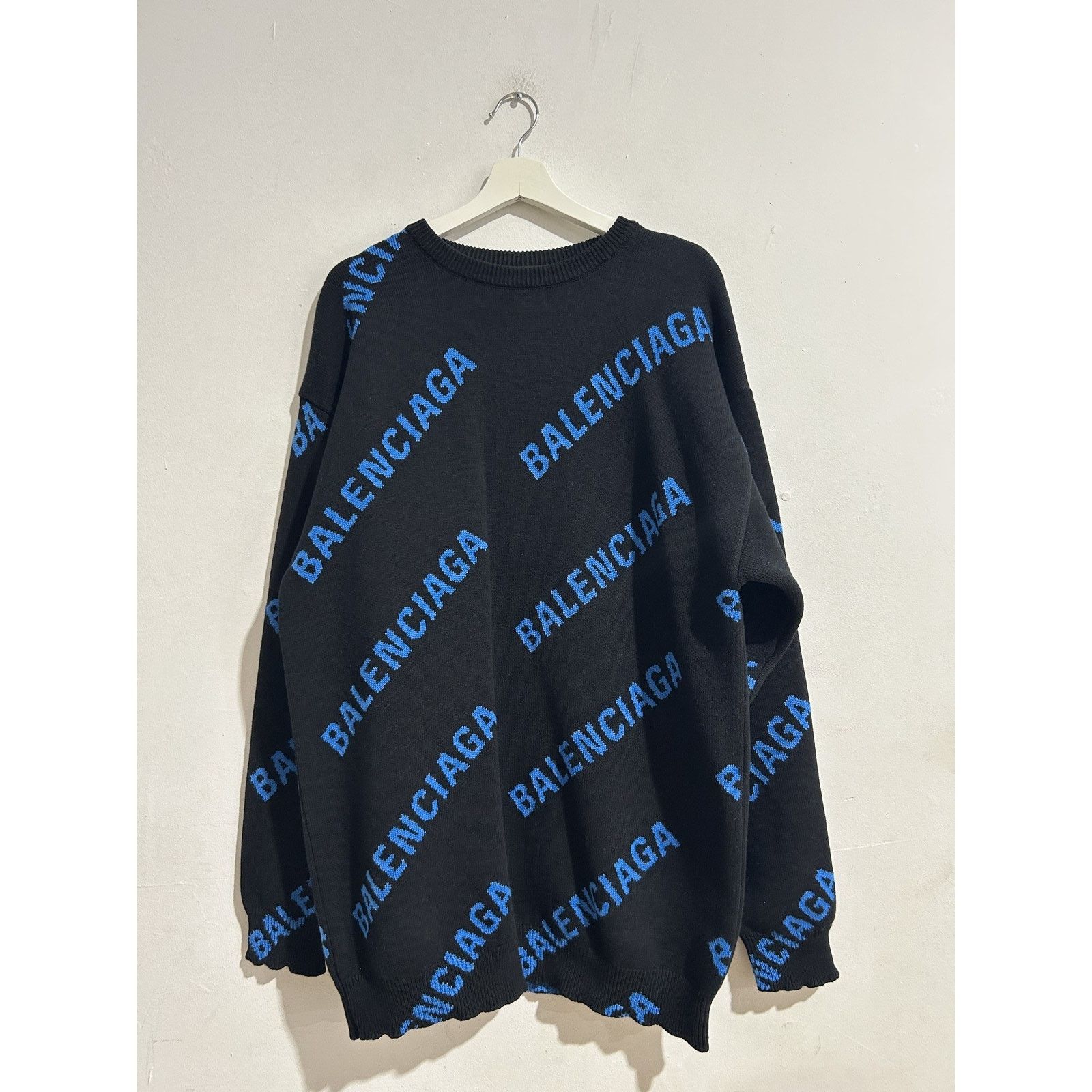 Balenciaga BALENCIAGA BLUE MONOGRAM SWEATER SIZE SMALL PREOWNED Size US S / EU 44-46 / 1 - 1 Thumbnail