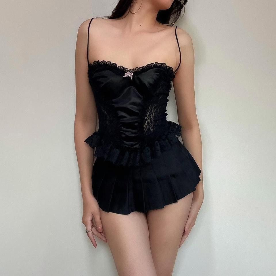 Vintage Vintage Romantic Black Camisole (S-M) Size M / US 6-8 / IT 42-44 - 1 Thumbnail