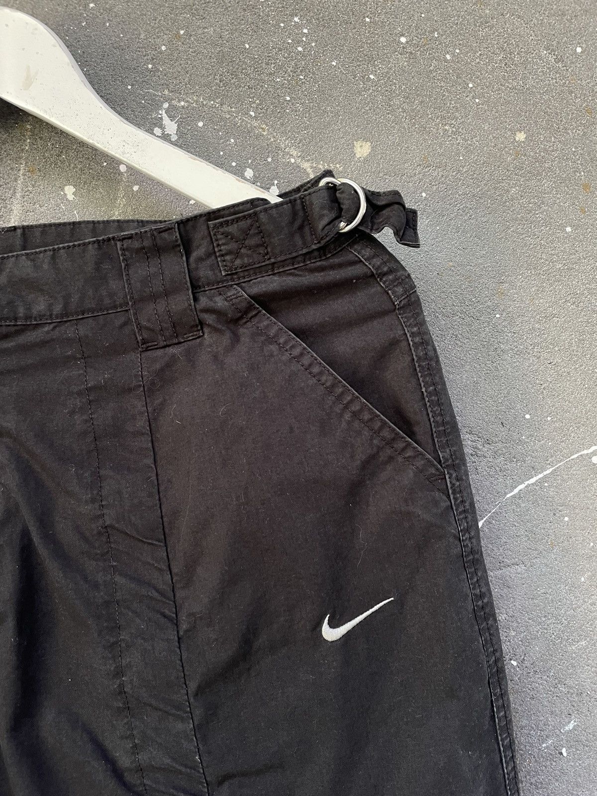 Nike × Vintage Vintage 00’s Nike Black Cargo Pants Y2K Swoosh RARE Size 32" / US 10 / IT 46 - 10 Thumbnail