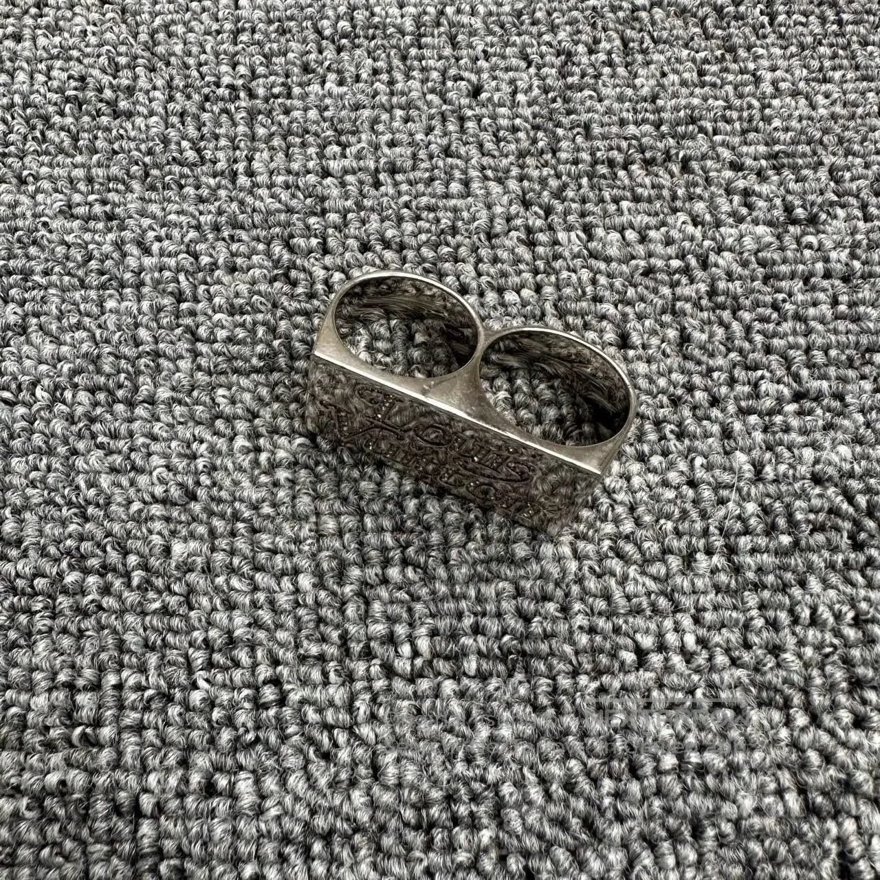 Louis Vuitton louis vuitton x nigo double-finger logo ring. Size ONE SIZE - 3 Thumbnail