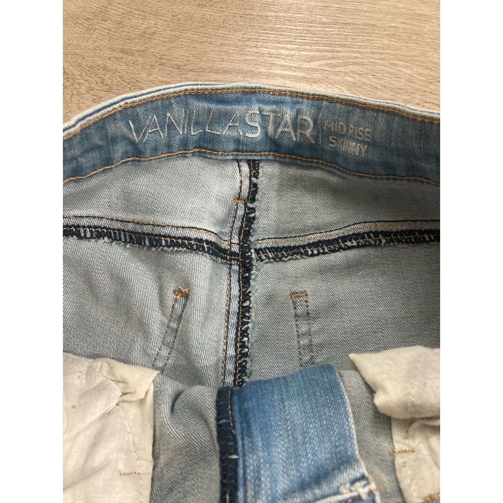 Other Vanilla Star Mid Rise Skinny Jeans Blue Size 27 Juniors Size 27" / US 4 / IT 40 - 9 Thumbnail