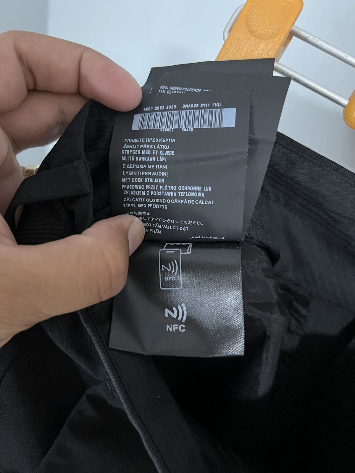 Prada Prada black polyester casual pants Size 30" / US 8 / IT 44 - 14 Thumbnail