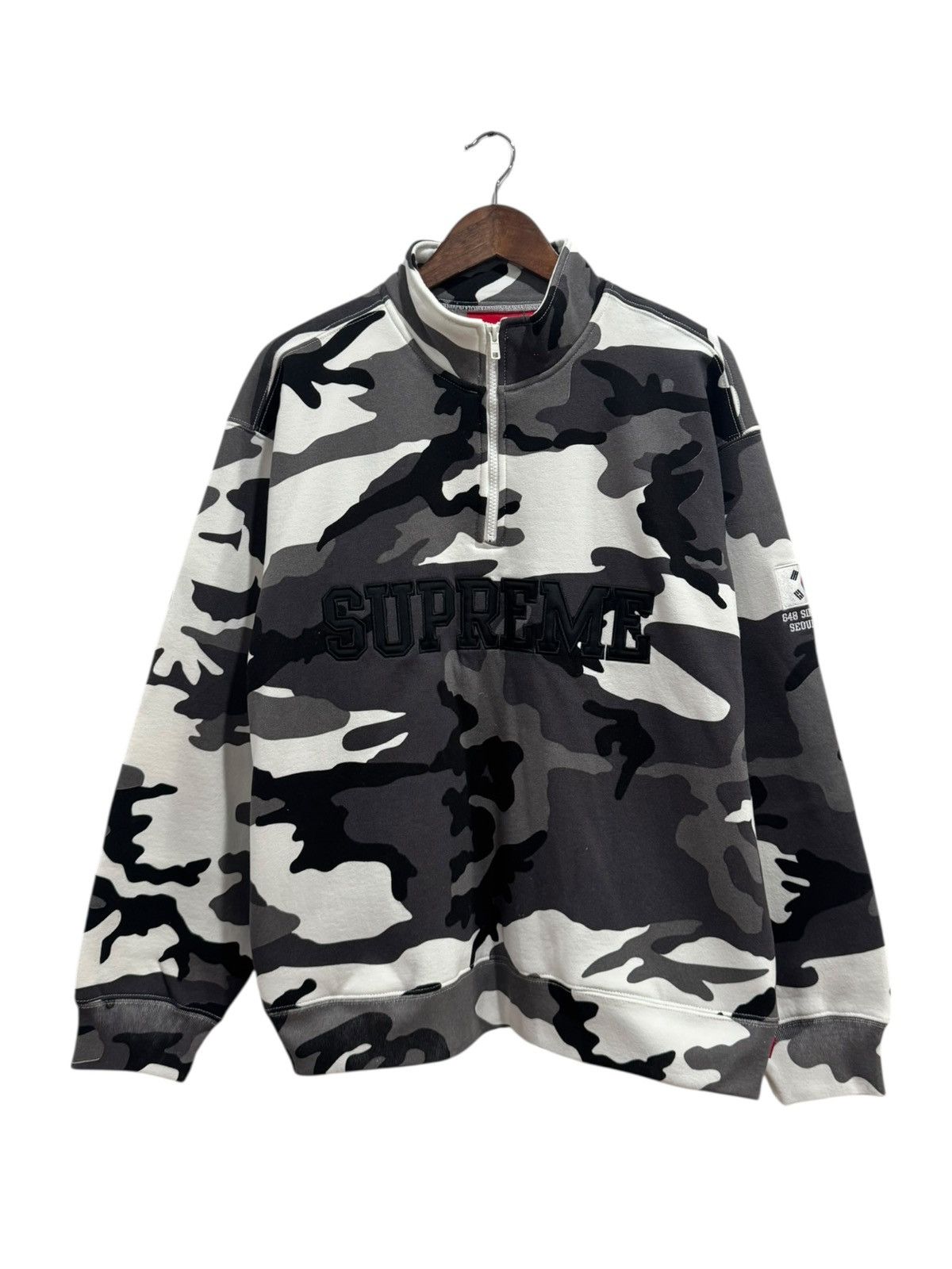 Supreme FW22 Supreme 'Trebark Camo' Sweater | Grailed