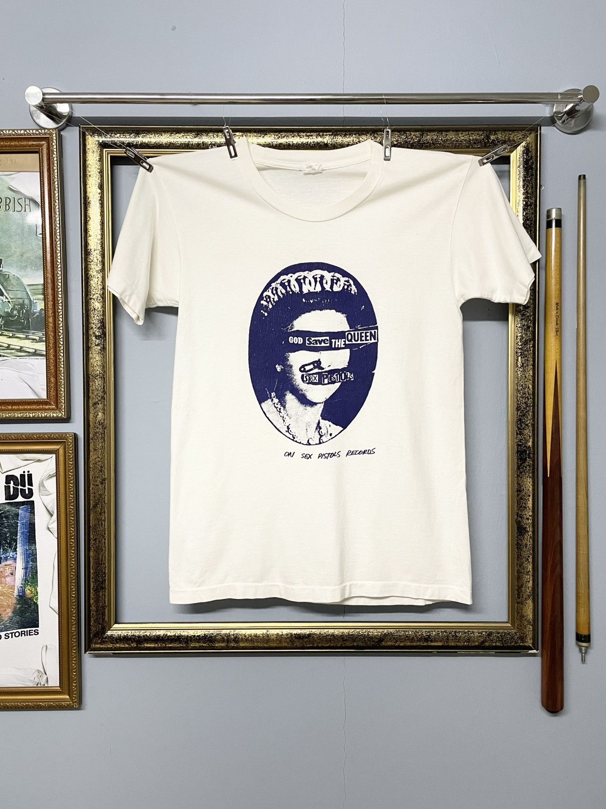 Vintage Vintage 90s Sex Pistols God Save The Queen Single Stitch Tee Size US S / EU 44-46 / 1 - 1 Thumbnail