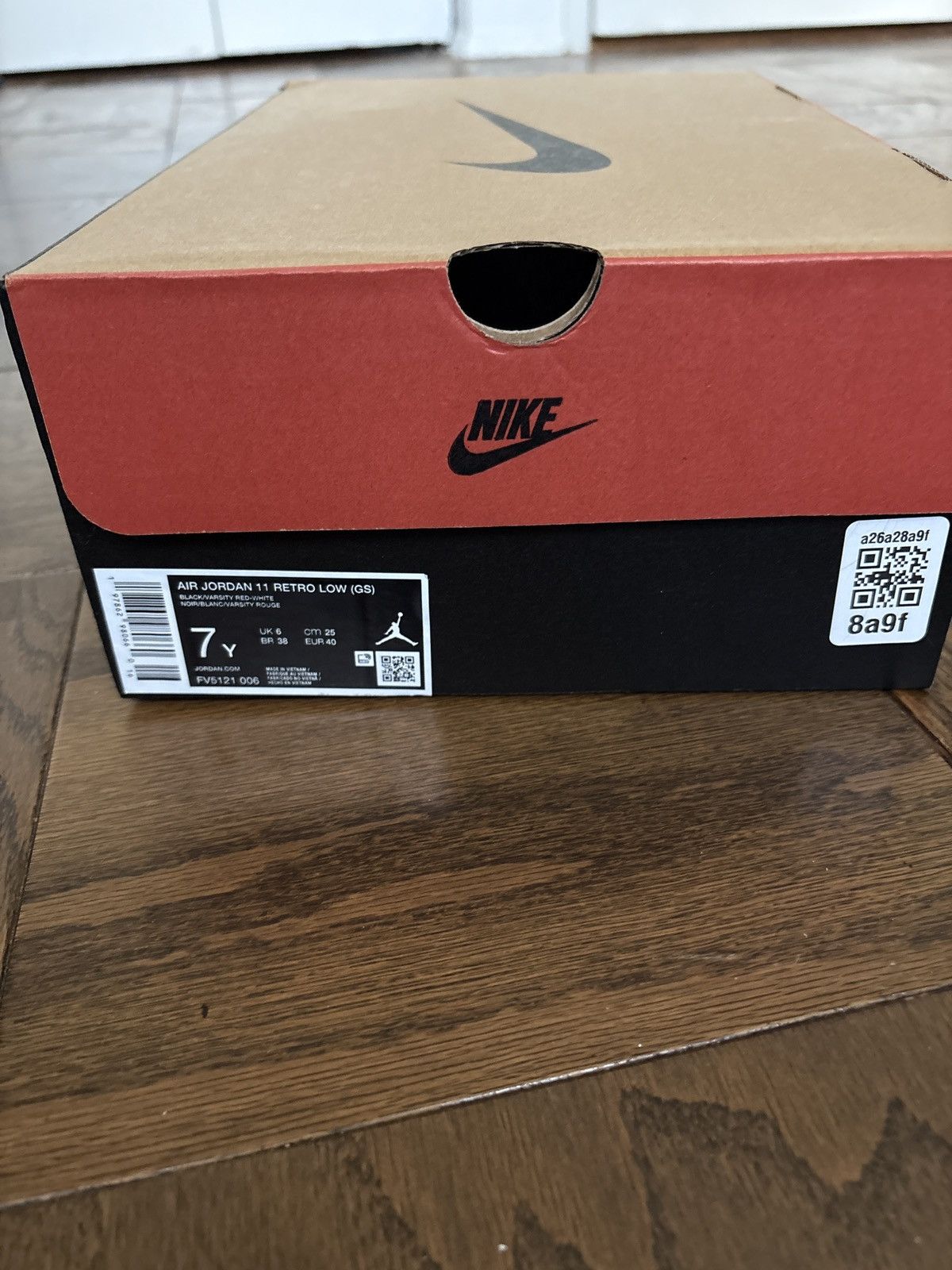 Jordan Brand Air Jordan 11 Retro Low (GS) Size US 7 / EU 40 - 7 Thumbnail