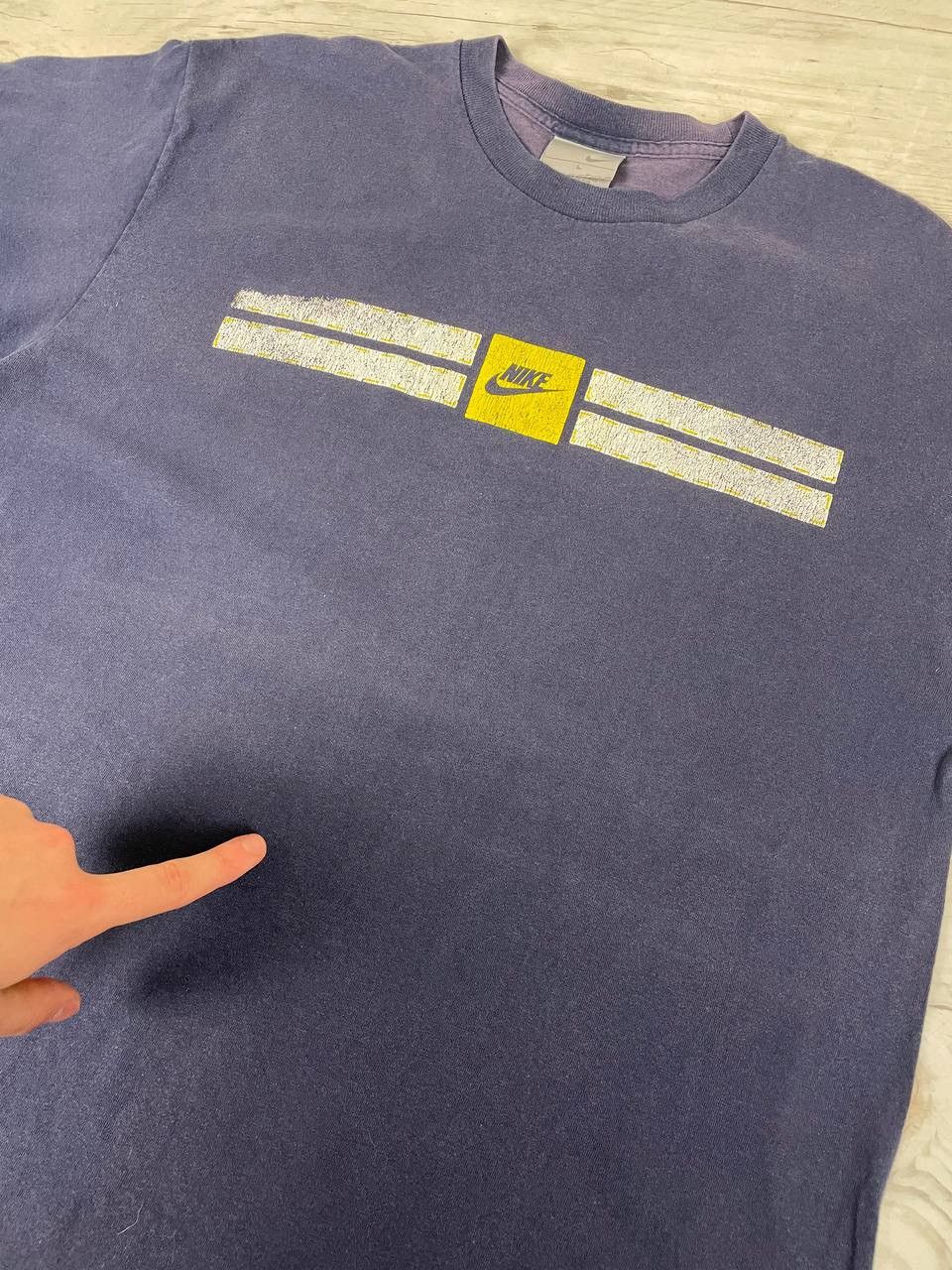 Nike Vintage Nike 00s T Shirt Swoosh Size US L / EU 52-54 / 3 - 6 Thumbnail