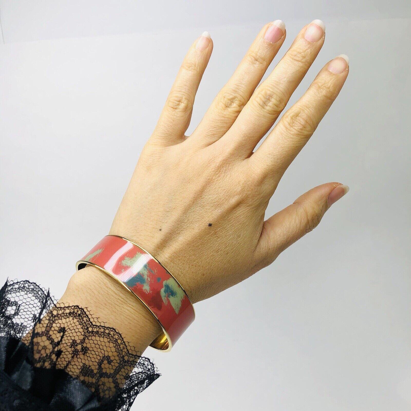 J.Crew J Crew Abstract Enamel Wide Bangle Bracelet Brick Red Gold Size ONE SIZE - 1 Thumbnail
