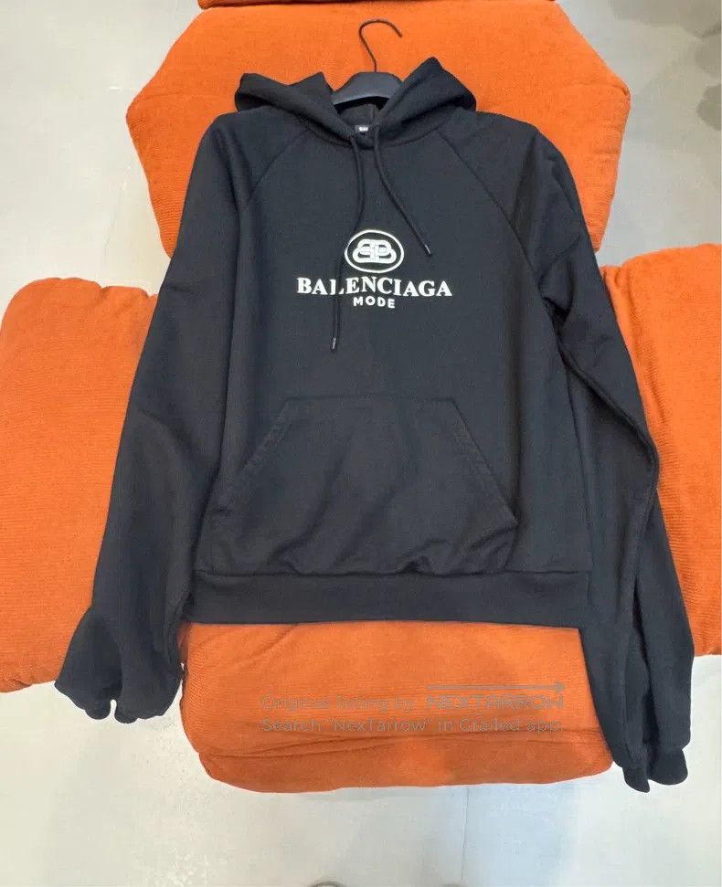 Balenciaga Balenciaga Logo Alphabet Printed Hooded Pocket Long Sleeve Size US S / EU 44-46 / 1 - 1 Thumbnail