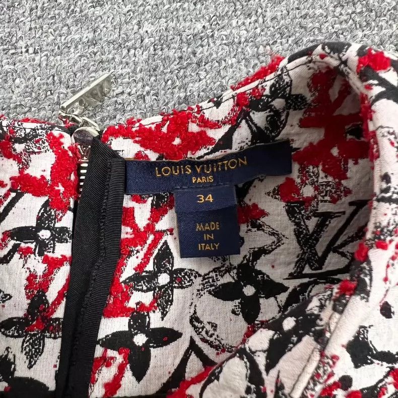 Louis Vuitton Louis Vuitton Full print presbyopic dress 2505-Nextarrow Size XXS / US 00 / IT 34 - 4 Thumbnail