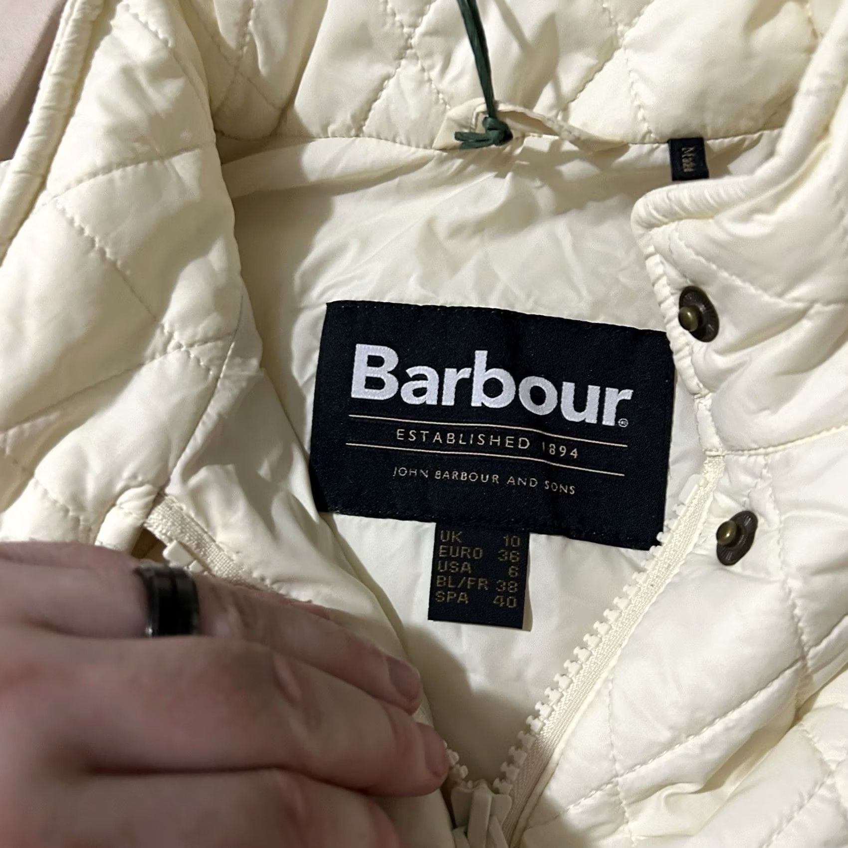 Barbour VINTAGE Barbour Otterburn Gilet Quilted Vest Women Ivory Size 6 NWT Size M / US 6-8 / IT 42-44 - 6 Thumbnail