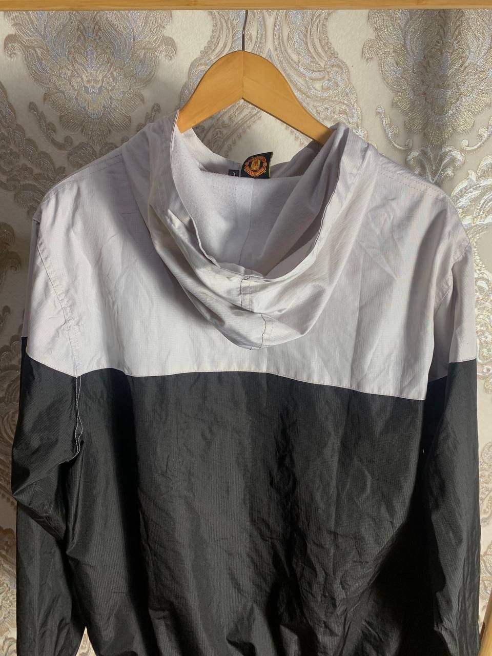 Vintage VERY RARE FC MANCHESTER UNITED ENGLAND SOCCER LIGHT JACKET Size US L / EU 52-54 / 3 - 6 Thumbnail