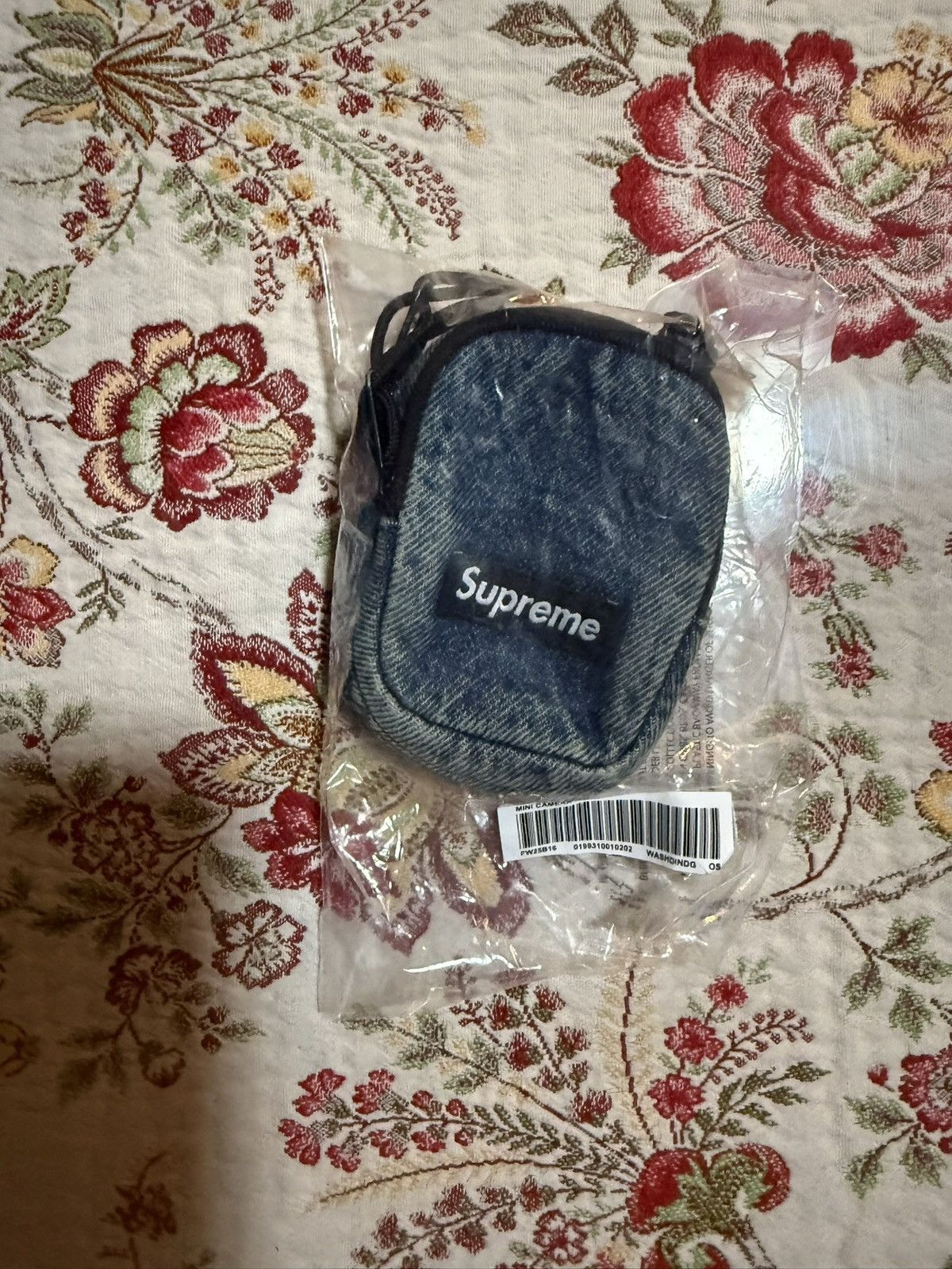 Supreme Supreme Denim Mini Utility Bag Washed Indigo Box Logo Size ONE SIZE - 7 Thumbnail