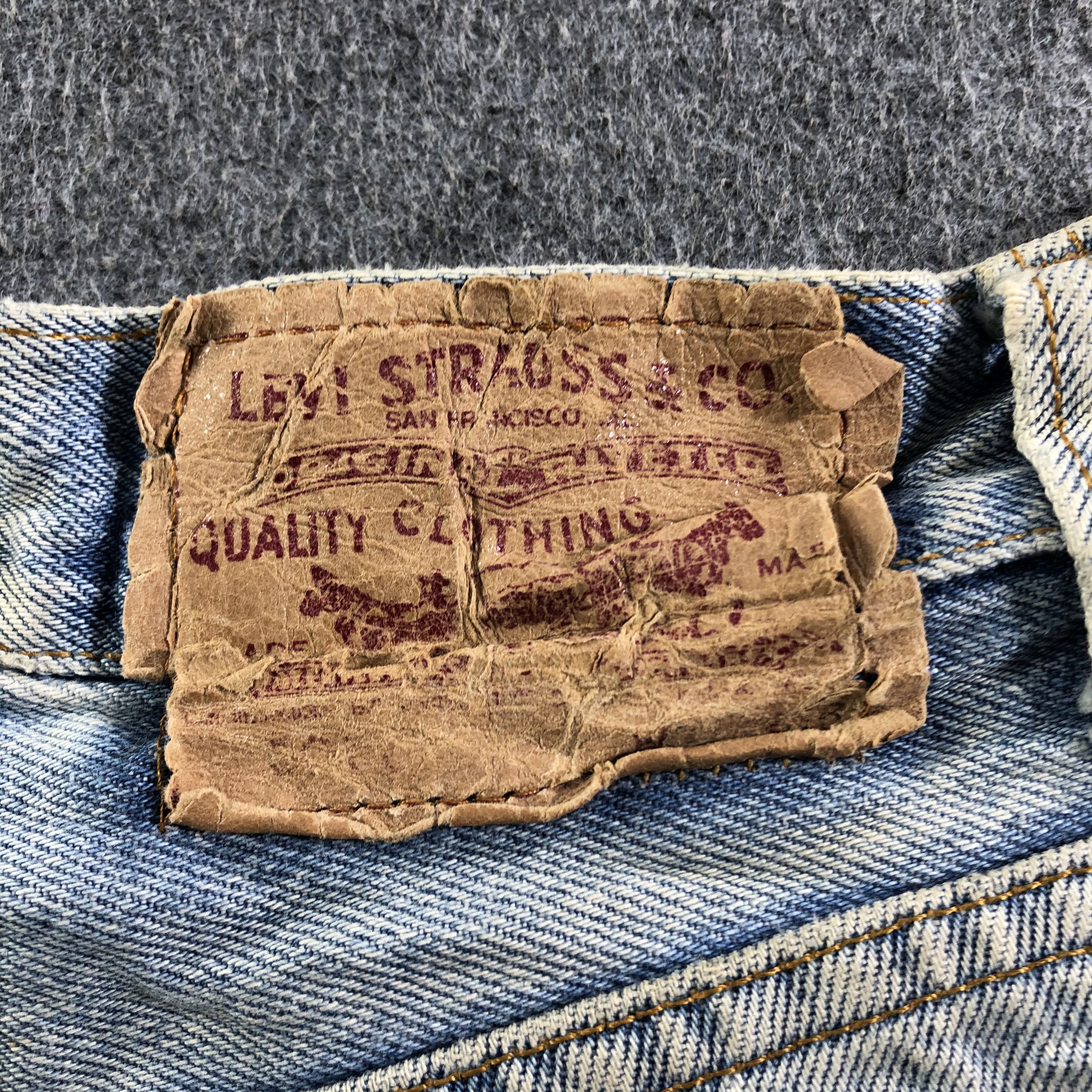 Levi's × Vintage Vintage 90s Light Wash Levis 501 Jeans-J3953 Size US 30 / EU 46 - 6 Thumbnail