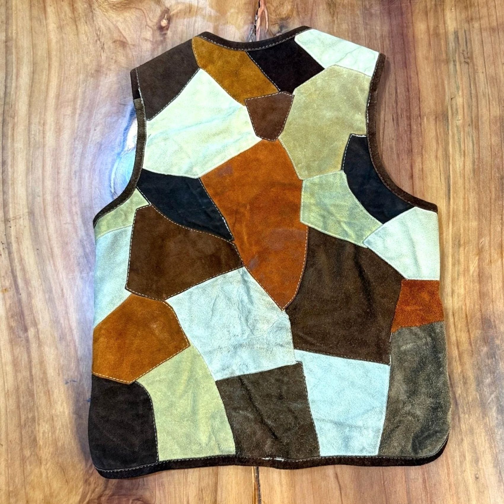 Vintage VINTAGE Handmade Patchwork Vest Suede Leather Snap Western Hippie K23 Small S Brown 40 in Mens/Adult Casual Vest Size US S / EU 44-46 / 1 - 3 Thumbnail