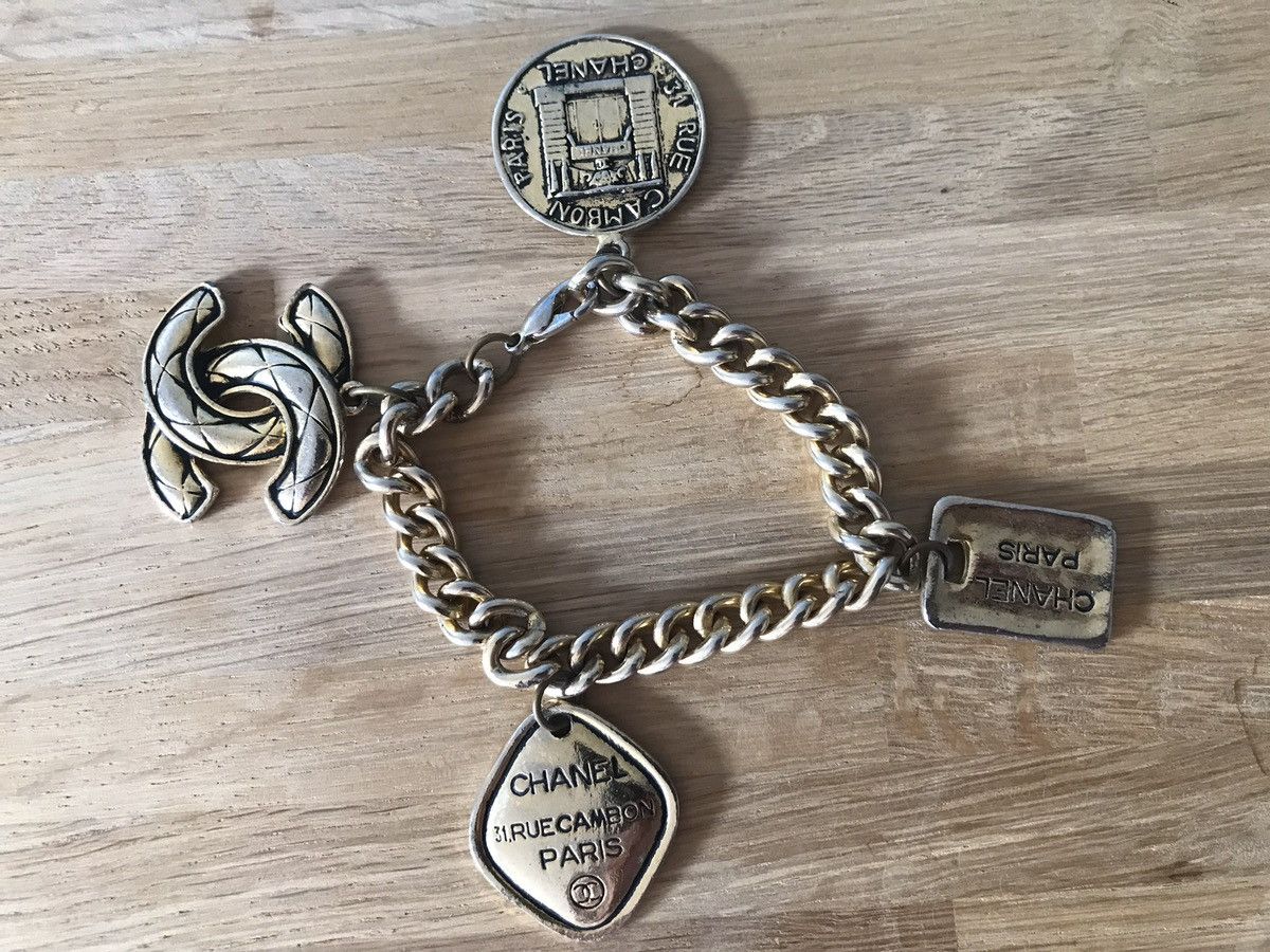 Chanel CHANEL Bracelet armband with charms Size ONE SIZE - 1 Thumbnail