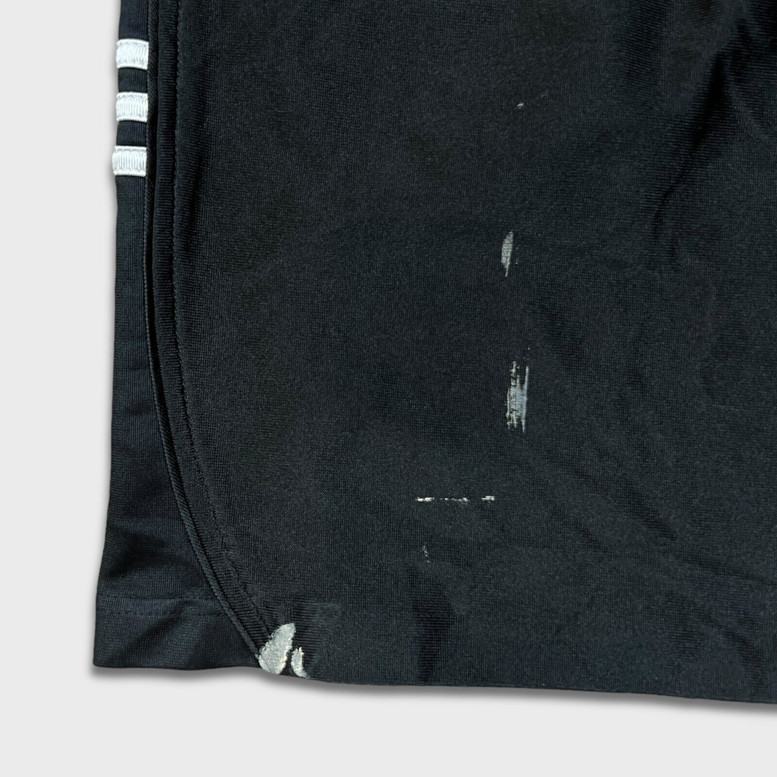 Adidas × Vintage Adidas Shorts Medium Stripes Logo Spell Out Pocketed Pants Size US 32 / EU 48 - 3 Thumbnail