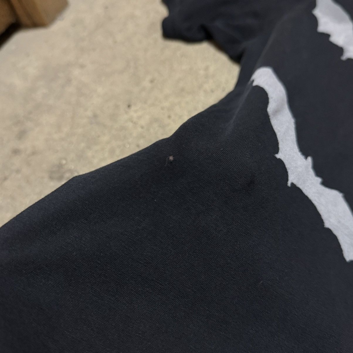 Saint Laurent Paris Saint Laurent paris s/s 19 bat t-shirt Size US L / EU 52-54 / 3 - 10 Thumbnail