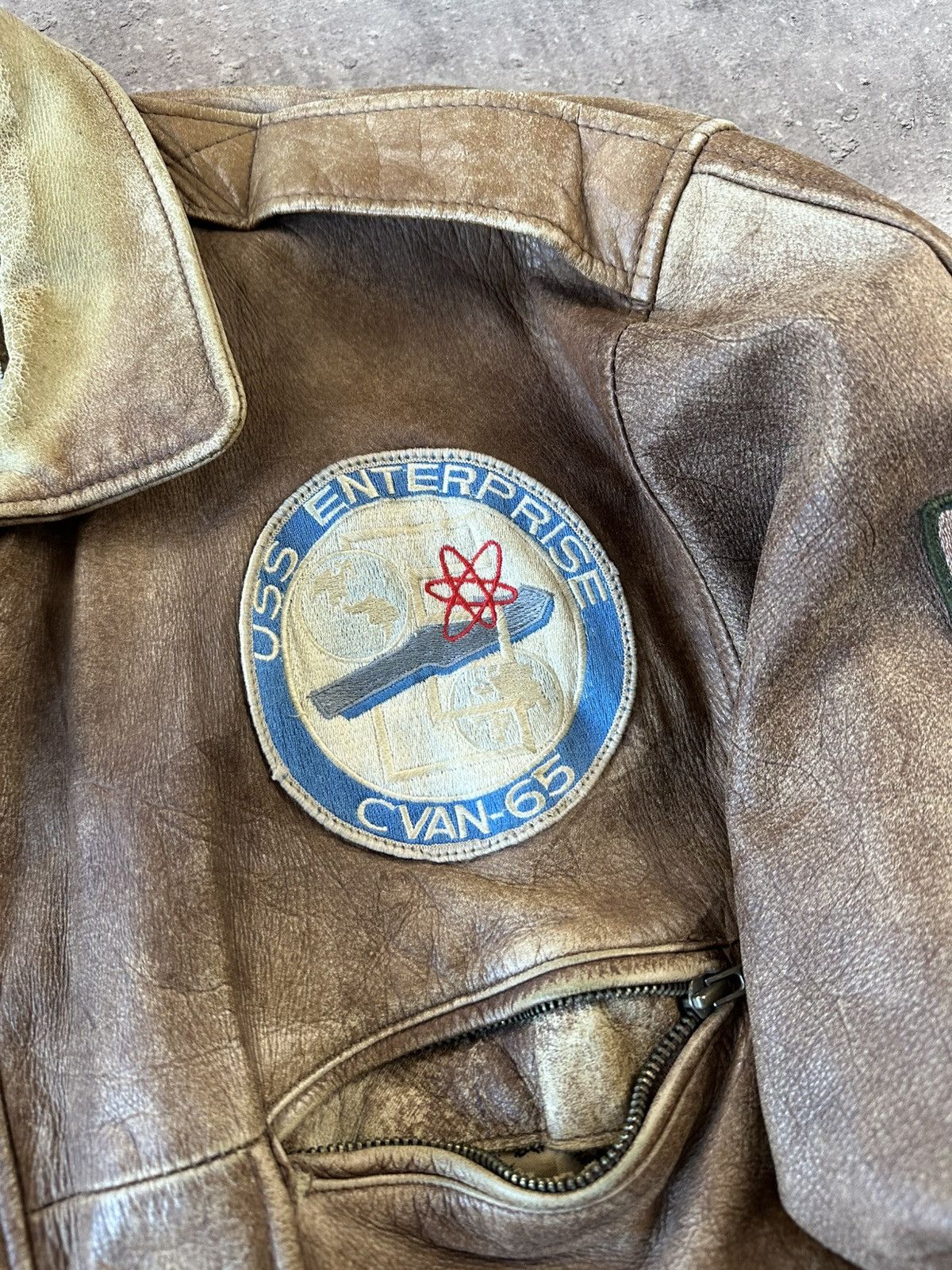 Leather bomber jacket airlift military clintock cvna-65