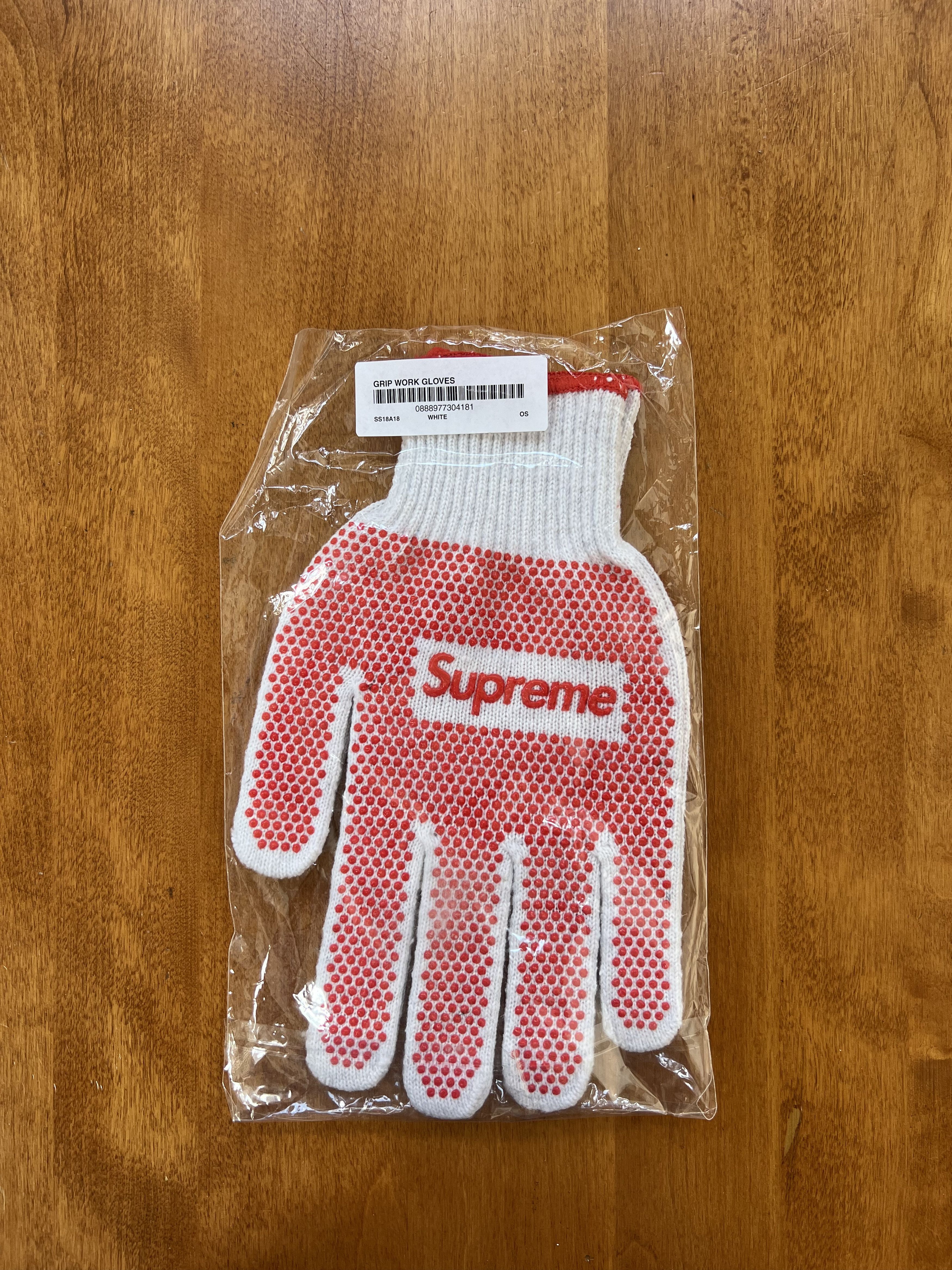 Supreme Supreme x Cinelli Cycling Gloves | Grailed