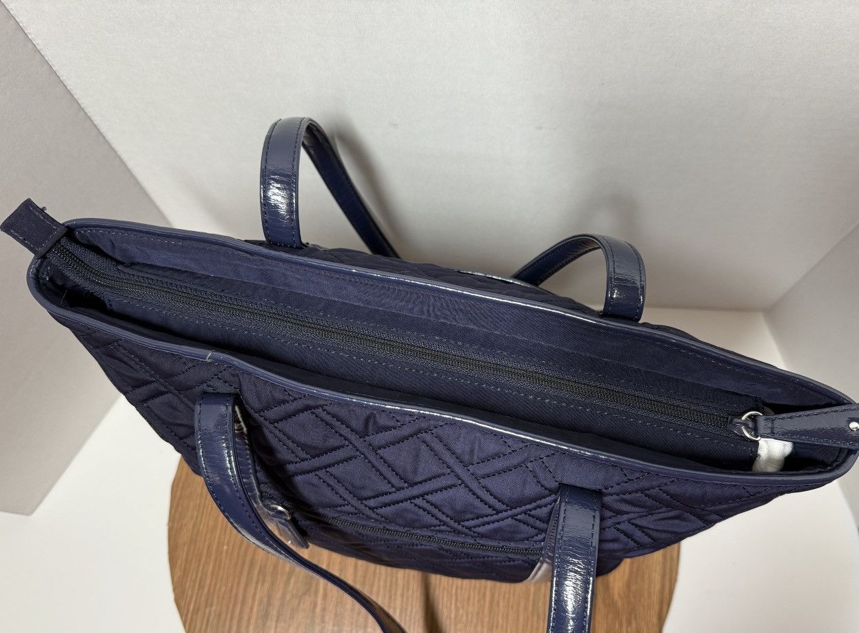Vera Bradley Vera Bradley Navy Glenna Quilted Strap Tote Bag Purse Travel Size ONE SIZE - 6 Thumbnail