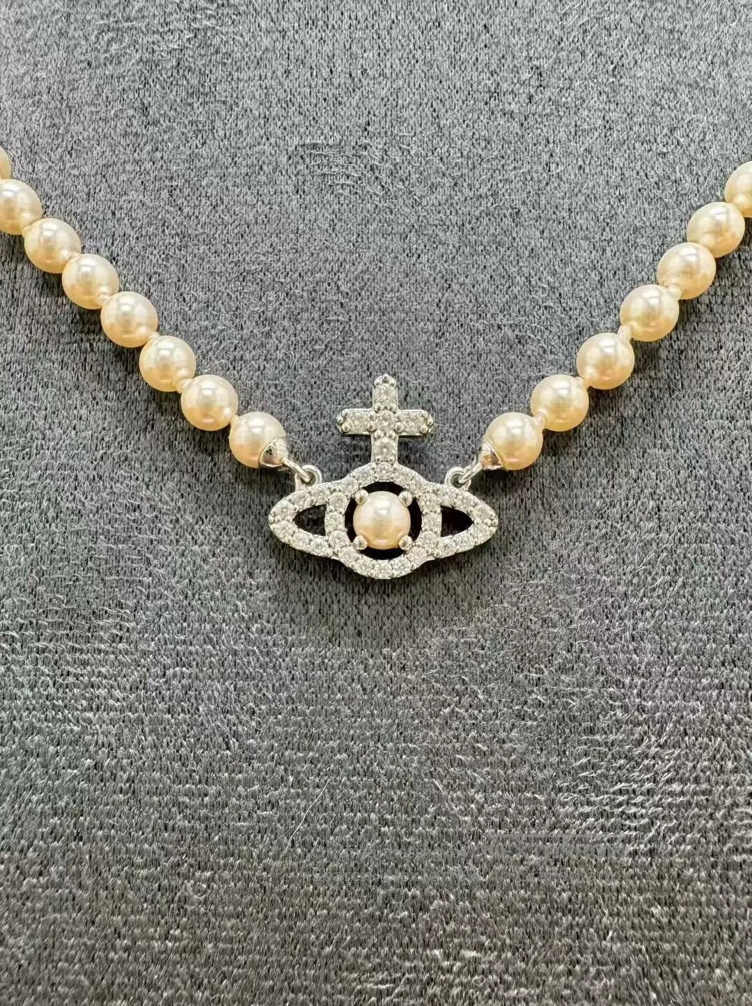 Vivienne Westwood Vivienne Westwood Pearl Necklace. Size ONE SIZE - 2 Thumbnail