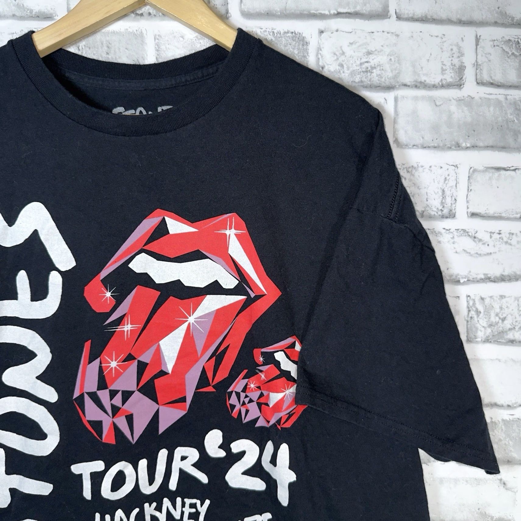 Vintage VINTAGE The Rolling Stones T-Shirt Black 2XL 24 Carat Tour Hackney Diamonds Music Band Mens Size US XXL / EU 58 / 5 - 2 Thumbnail